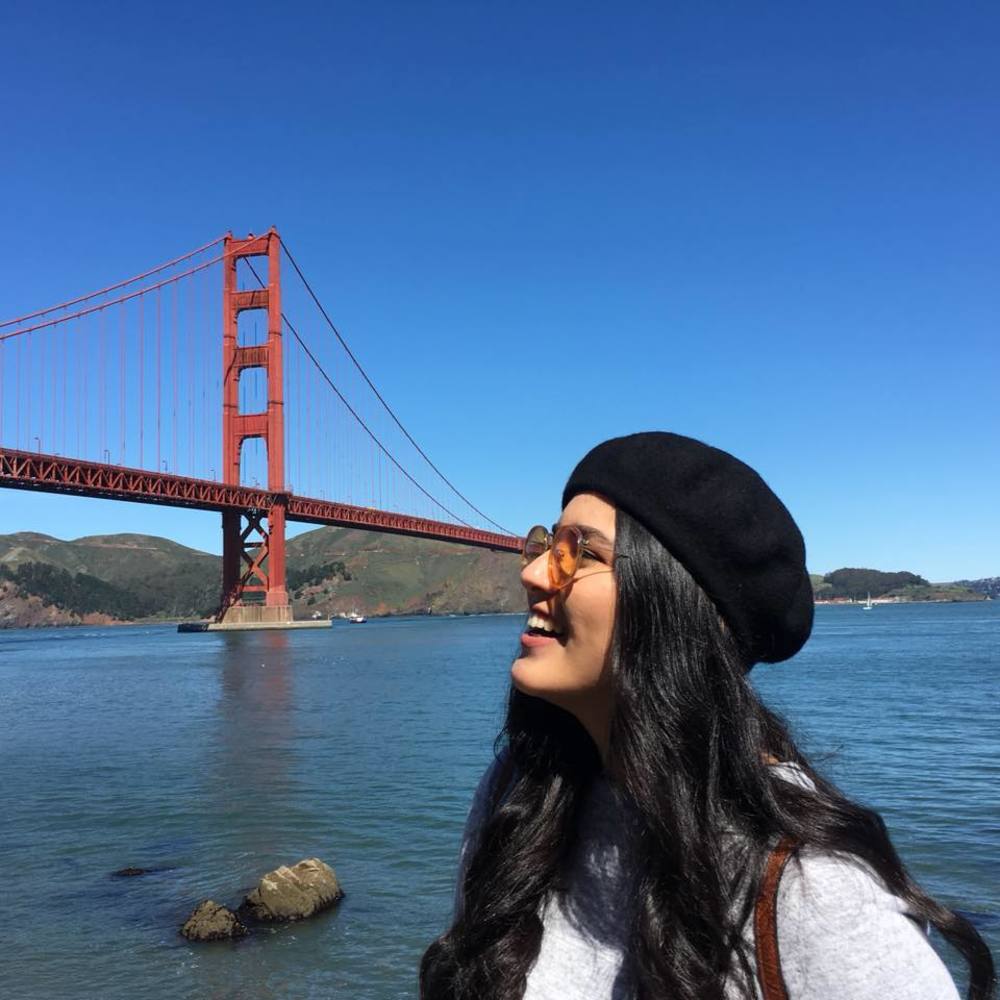 Meet your Posher, Alejandra